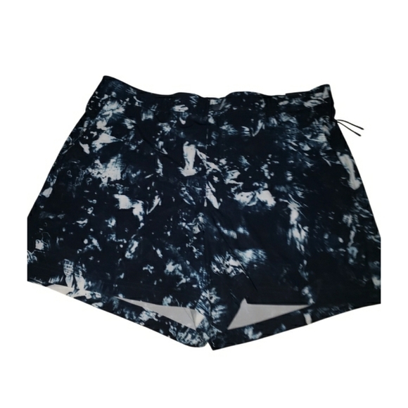 NWT VRST Men's 5” Resort Shorts L - Picture 4 of 4